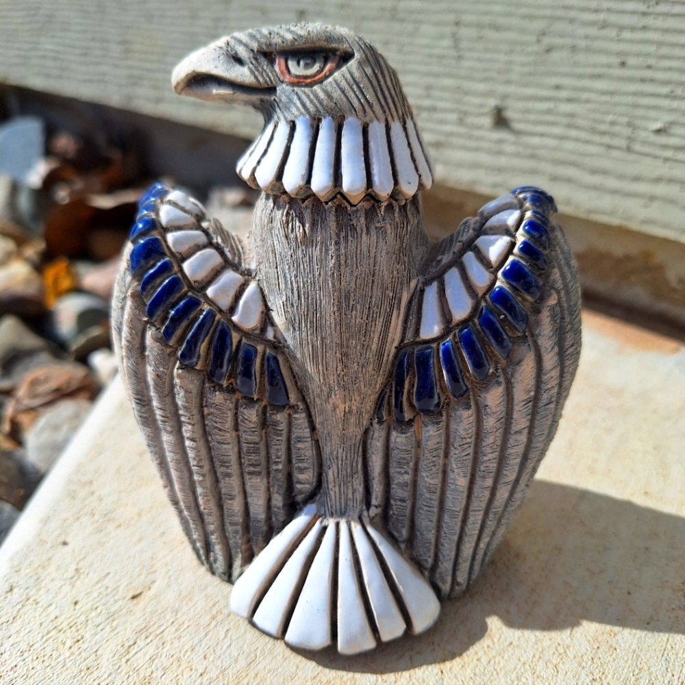 Vintage Artesania Rinconada eagle sculpture